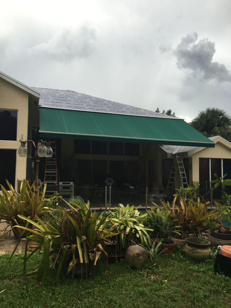 Retractable Awnings Awning Contractors & Designers, Inc.